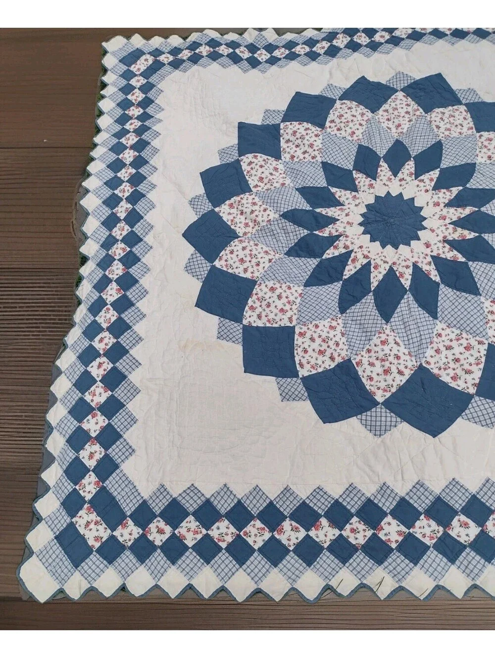 Vintage 80x80 Hand Quilted Floral Medallion Quilt Blue Cottagecore Full